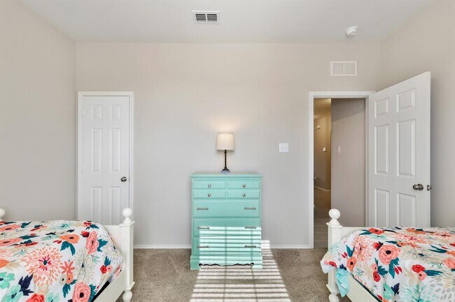 Building Photo - 3129 Adrian Creek Dr