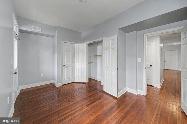 Building Photo - 1340 Fairmont St NW