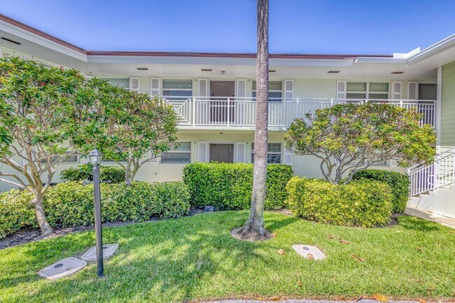 Building Photo - 68 Yacht Club Dr
