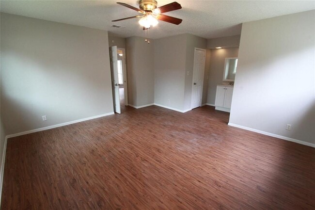 Building Photo - 6606 Betty Cook Dr