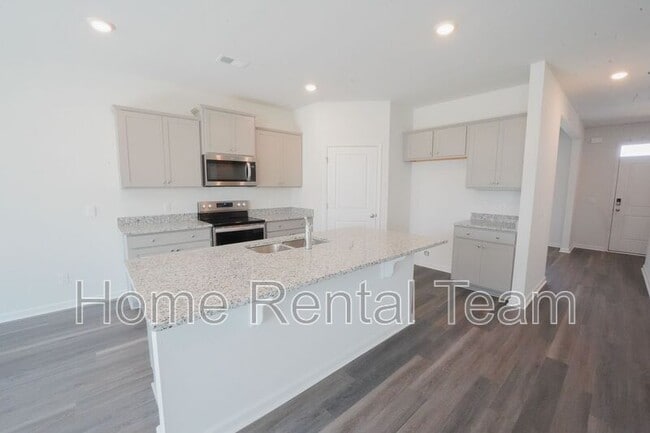 Building Photo - 108 Windrush Pnes