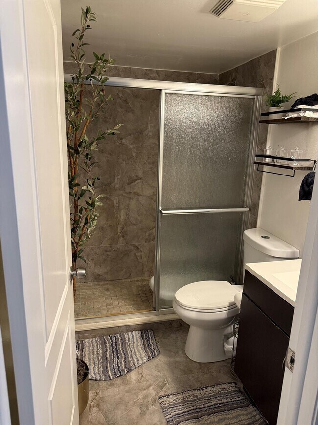 Building Photo - 7355 Woodmont Terrace