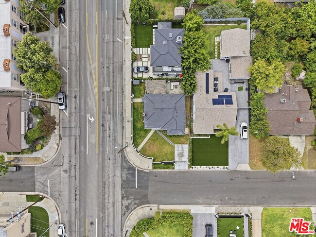 Building Photo - 12500 Miranda St
