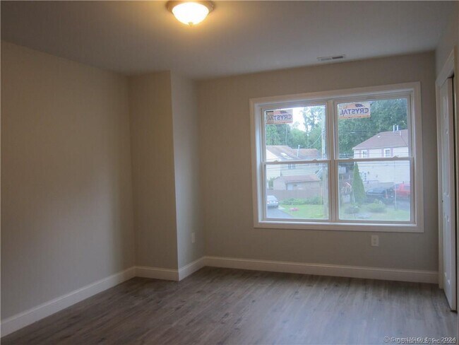 Building Photo - 574 Chopsey Hill Rd