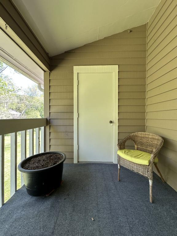 Building Photo - 14 Willow Tree Run