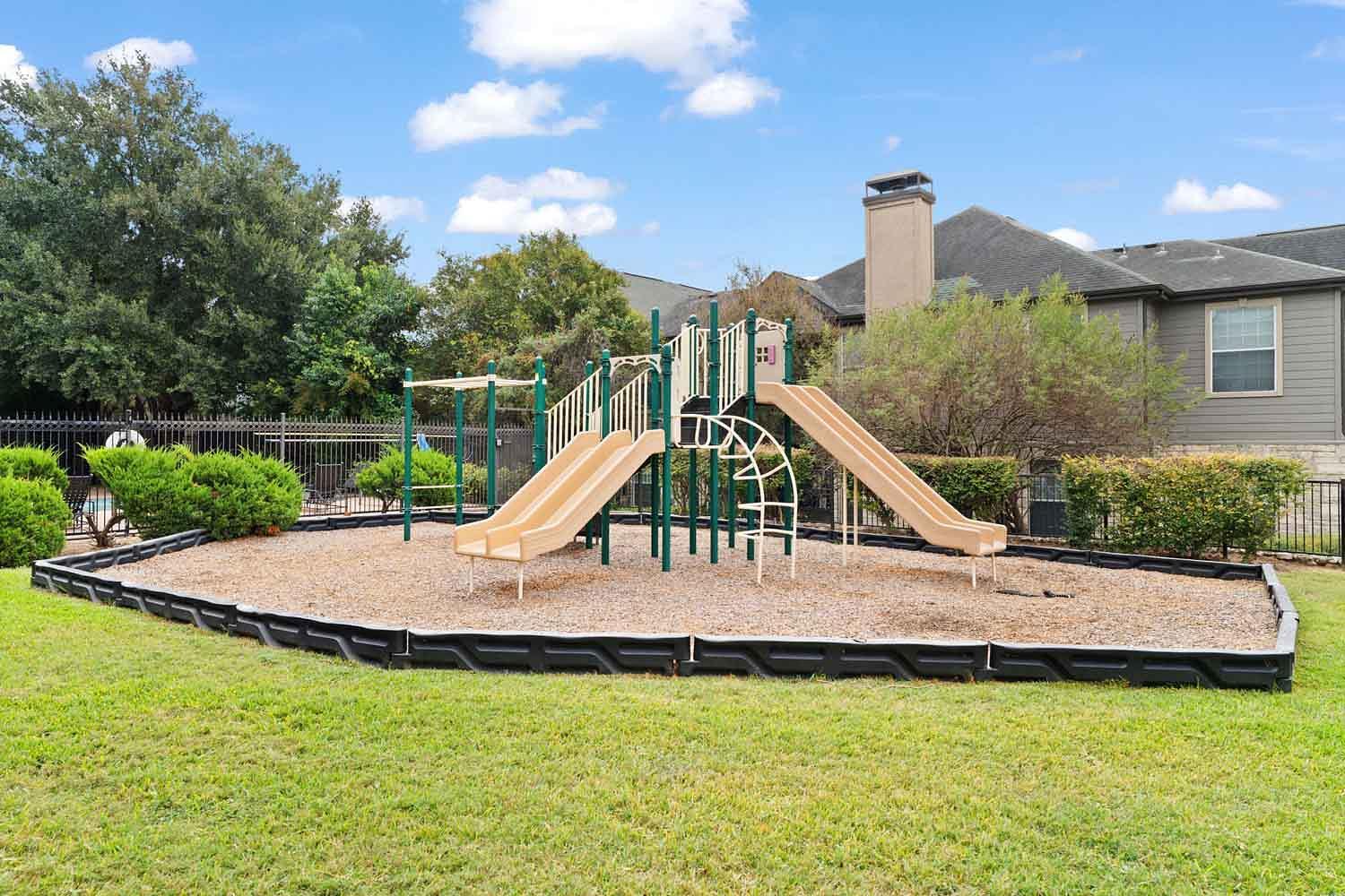 Building Photo - 1215 W Slaughter Ln