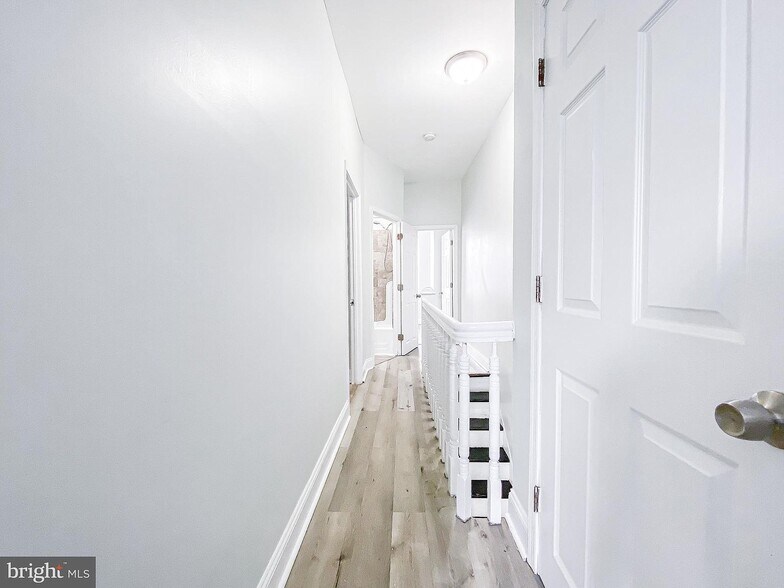 Hallway - 2556 N Bouvier St