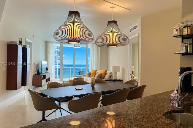 Building Photo - 15901 Collins Ave