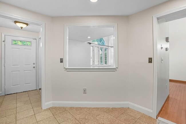 Building Photo - 237 South St