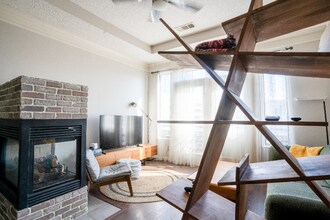 Building Photo - 401 16th St NW