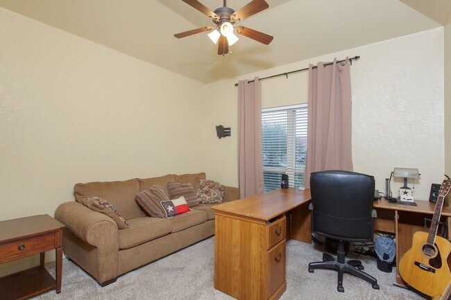 Building Photo - Beautiful 4 Bedroom Rental Home in Lytle, ...