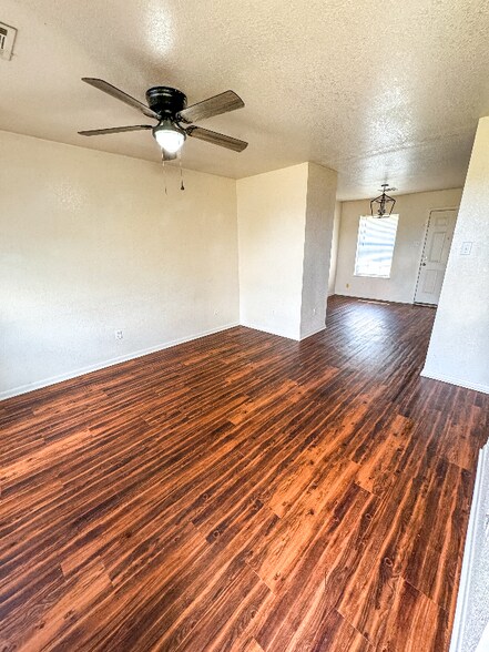 Building Photo - 207 Betty Jane Ln