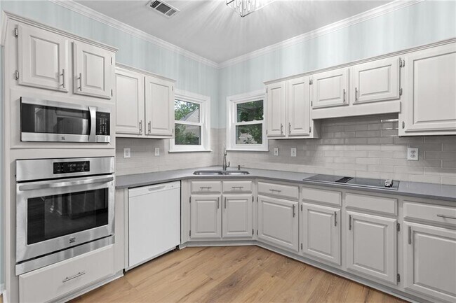 Building Photo - 380 Belmont Chase Ct