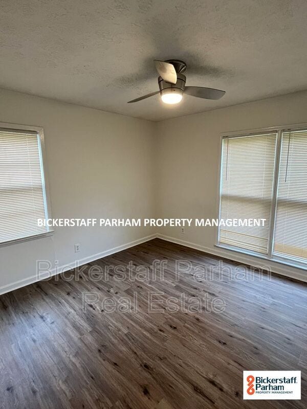 Building Photo - 3260 Junaluska Dr