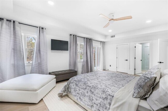 Building Photo - 507 Karen Ln