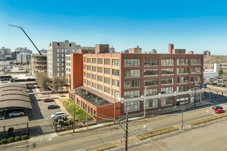 Building Photo - 4100 Forest Park Ave