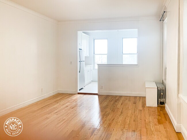 Building Photo - 66-31 Fresh Pond Rd