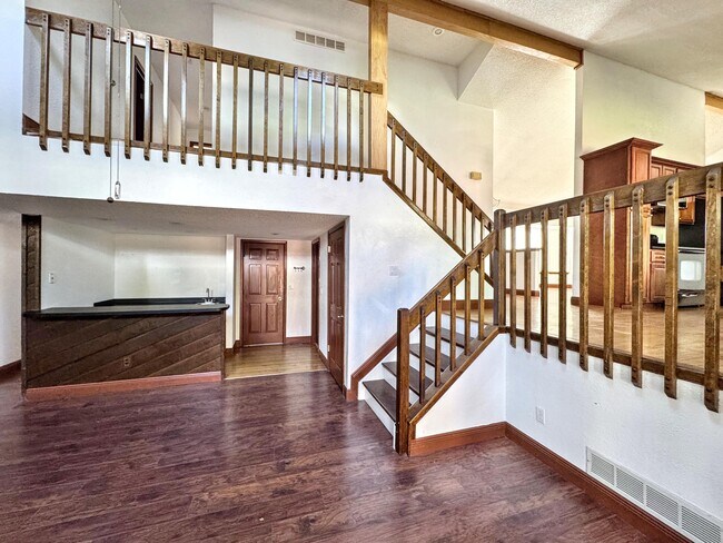 Building Photo - 18203 E Berry Dr