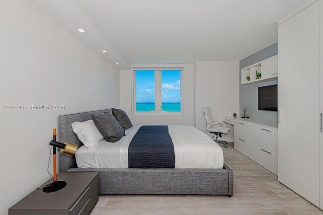 Building Photo - 2301 Collins Ave