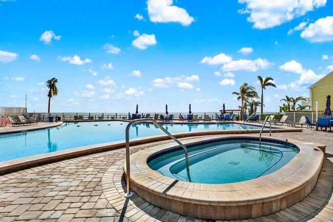 Building Photo - 5066 Coquina Key Dr SE