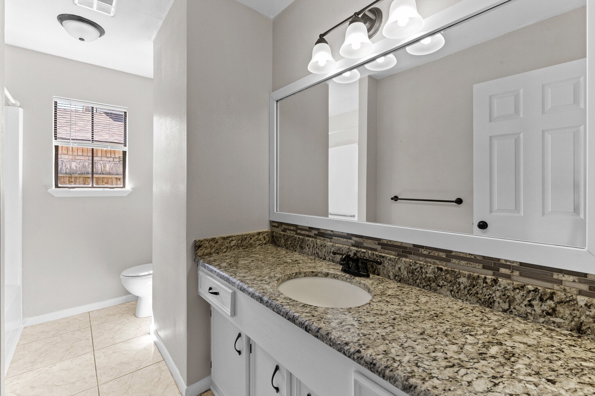 Building Photo - 7018 Taos Dr