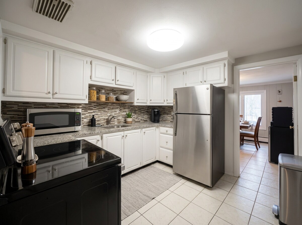 Building Photo - 172 Brigham Hill Rd