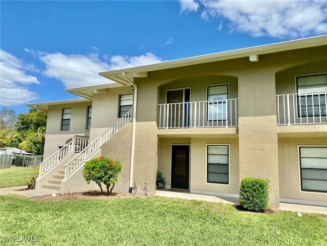 Building Photo - 145 Cypress Way E