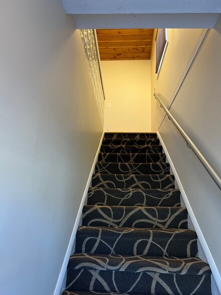 Building Photo - 311 Racebrook Rd