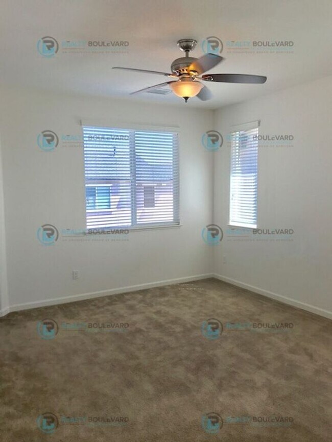 Building Photo - Beautiful 3-Bedroom Home in South Meadows ...