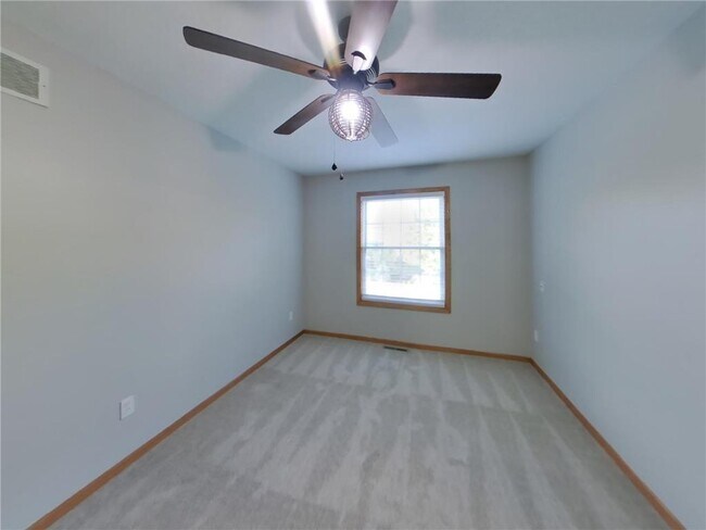 Building Photo - 3420 Olive Ln N