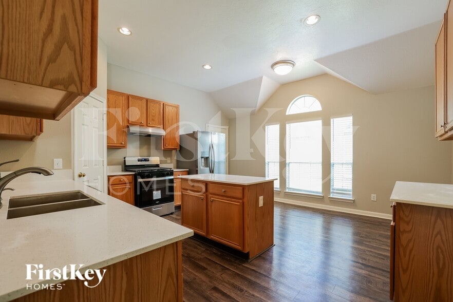 Building Photo - 15722 E Astern Dr