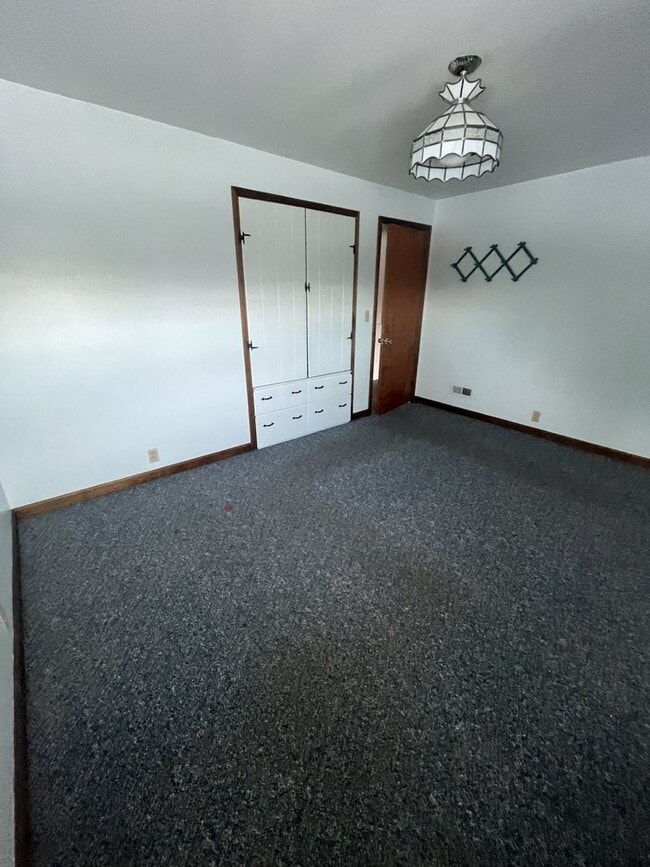 Building Photo - 2 Bedroom House Available in Fulton