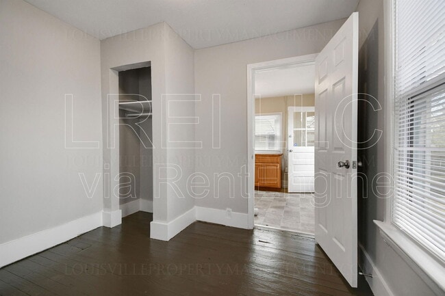 Building Photo - 639 Merwin Ave