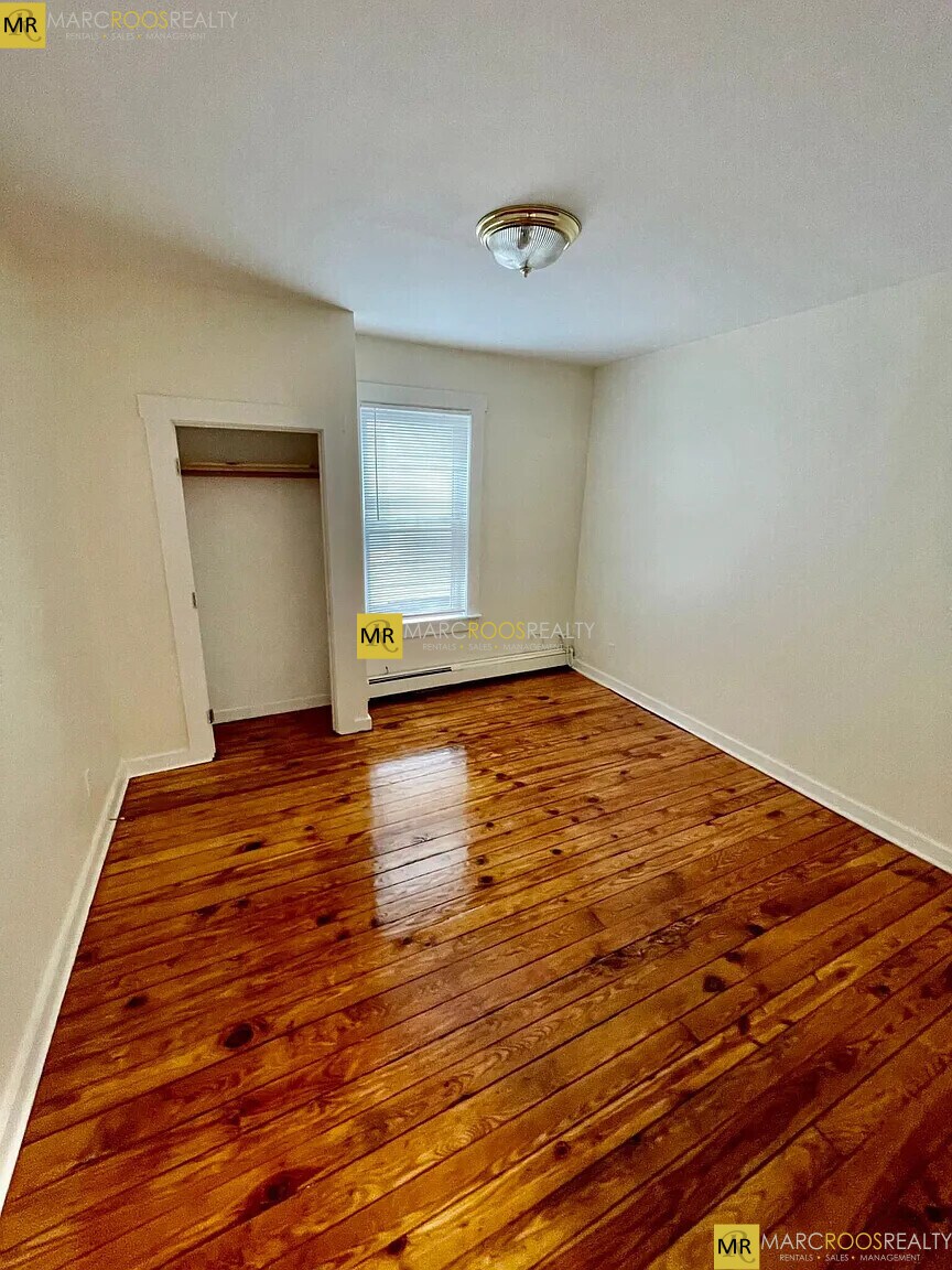 Building Photo - 60 Pleasant St