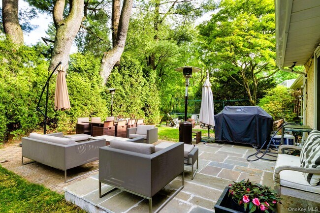 Building Photo - 88 Spier Rd