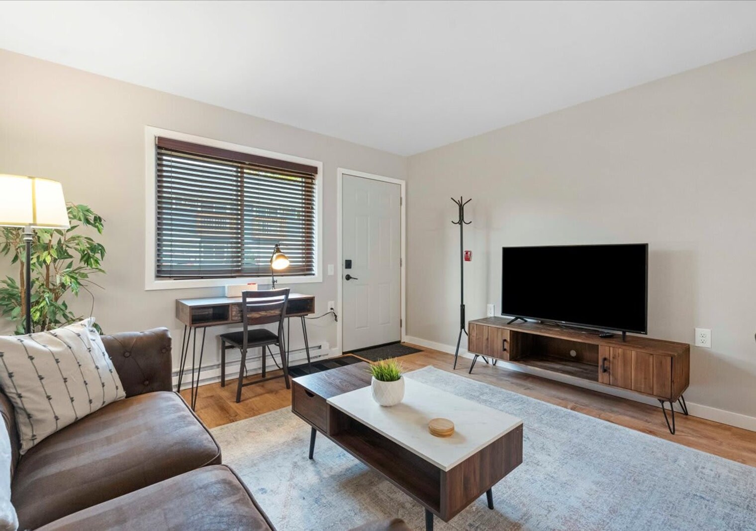 Building Photo - 1217 E Wilson St