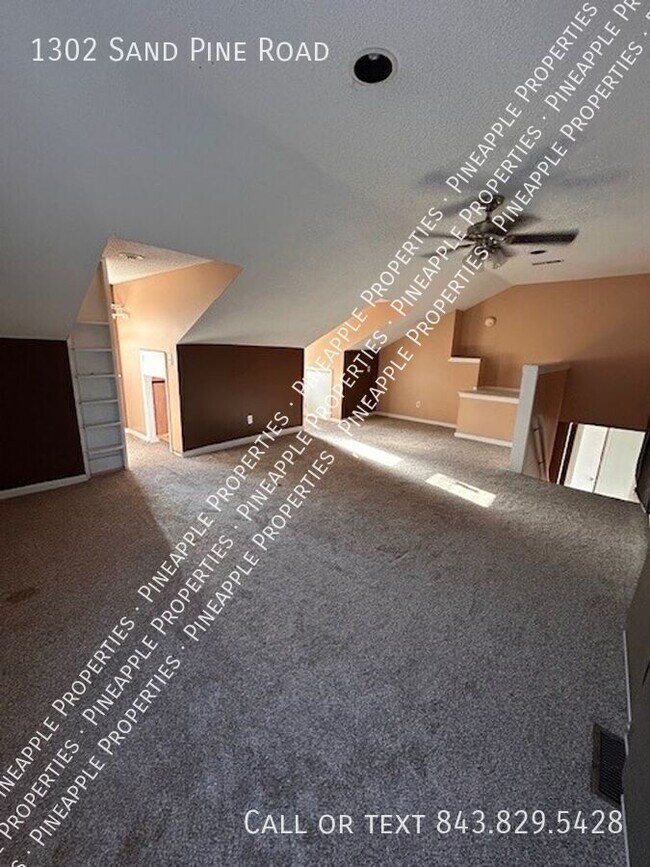 Building Photo - 1302 Sand Pine Rd