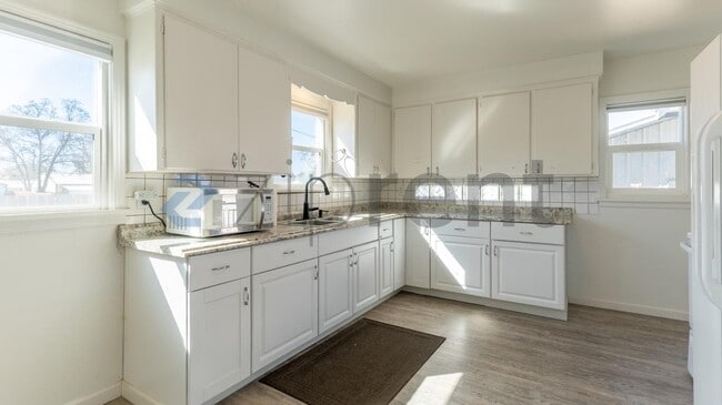 Building Photo - 503 E Montgomery Ave