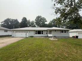 Building Photo - 455 Ridge Dr