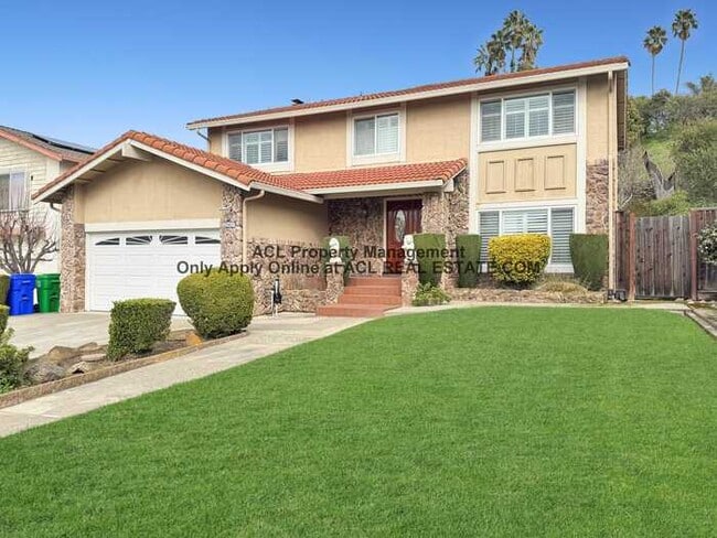 Building Photo - 4 Bedroom Home in Hayward Heights | Hayward Hills | Spacious Layout | Quiet Neighborhood