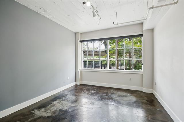 Building Photo - 329 E Colorado Blvd