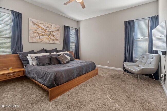 Building Photo - 3020 N 37th Pl