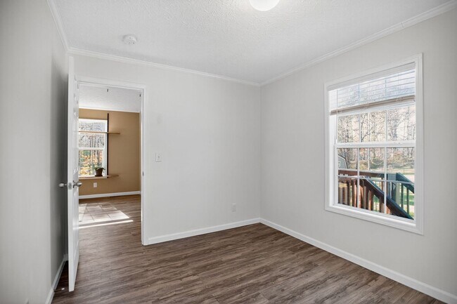 Building Photo - 318 Souther Rd