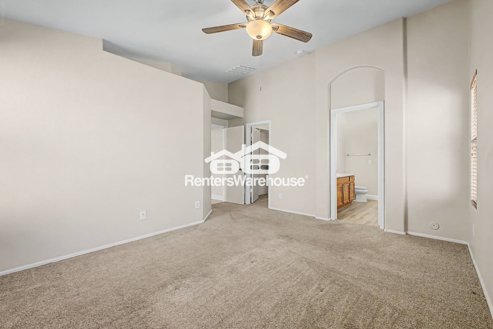 Building Photo - 29169 N Rosewood Dr