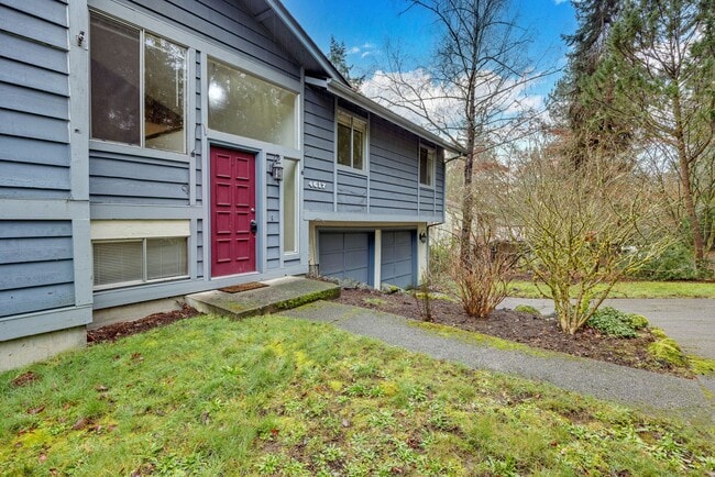 Building Photo - 4617 Basswood Ct SE