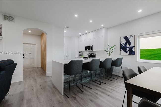 Building Photo - 12735 SW 49th Ct