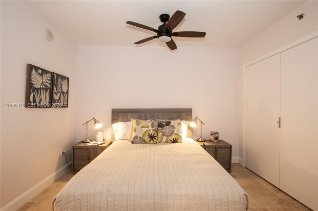 Building Photo - 1830 S Ocean Dr