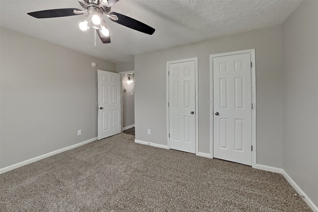 Building Photo - 8618 Cedar Walk Dr