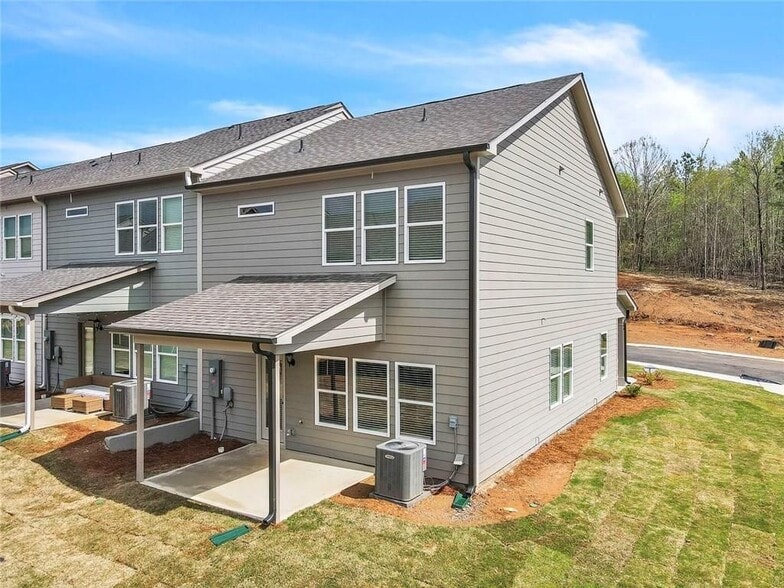 Building Photo - 374 Mountain Blvd S