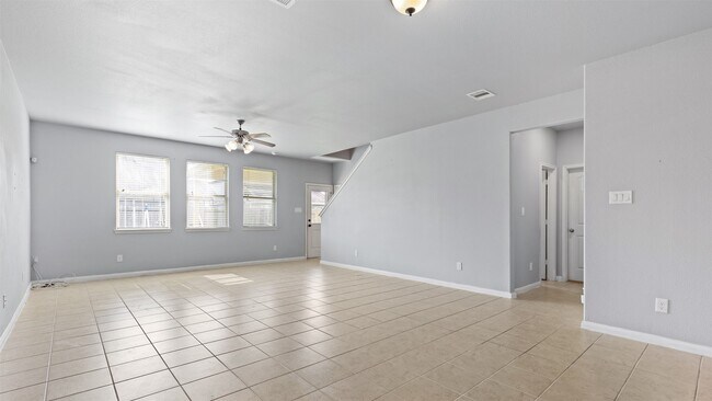 Building Photo - 2435 Ft Baldy Trl